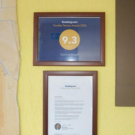 Control Motel Jászberény Екстериор снимка