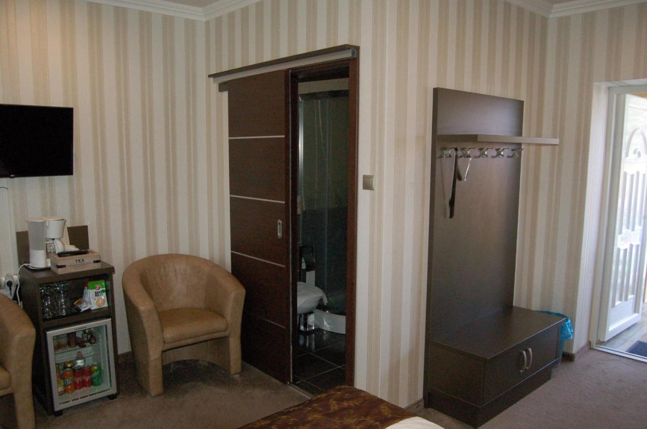 Control Motel Jászberény Екстериор снимка